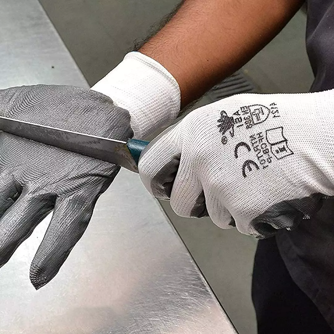 conclood-india-l-size-cut-resistant-gloves-white-grey-color-made-of-nylon-for-handling-glass-metal-sheet