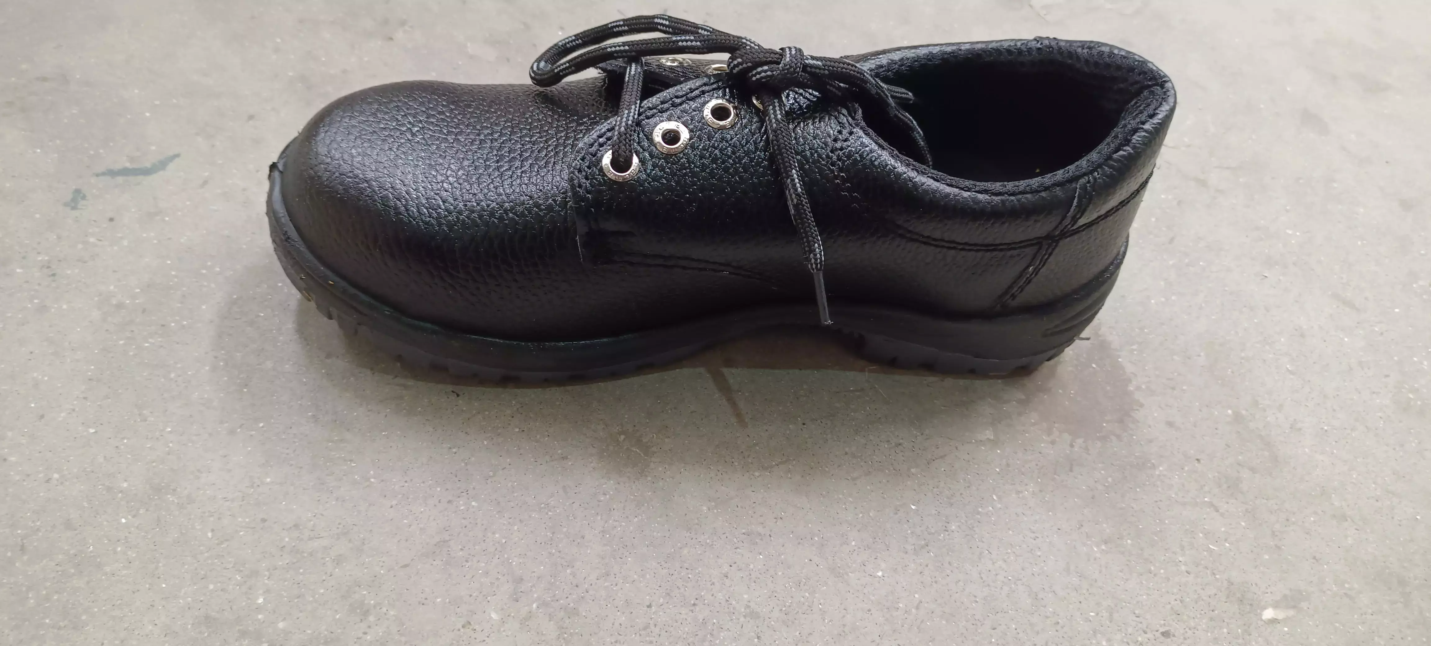 ACME Steel Toe Safety Shoes Low Ankle PU Sole Black Size UK 7, Tusker-7