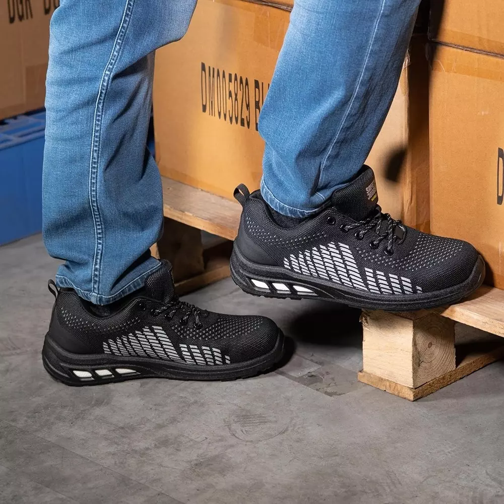 Safety Jogger 200 J Steel Toe Safety Shoe Low Ankle PU Sole UK 7 Size Black Knitted Fabric for Industrial Use, ECOFITZ S1