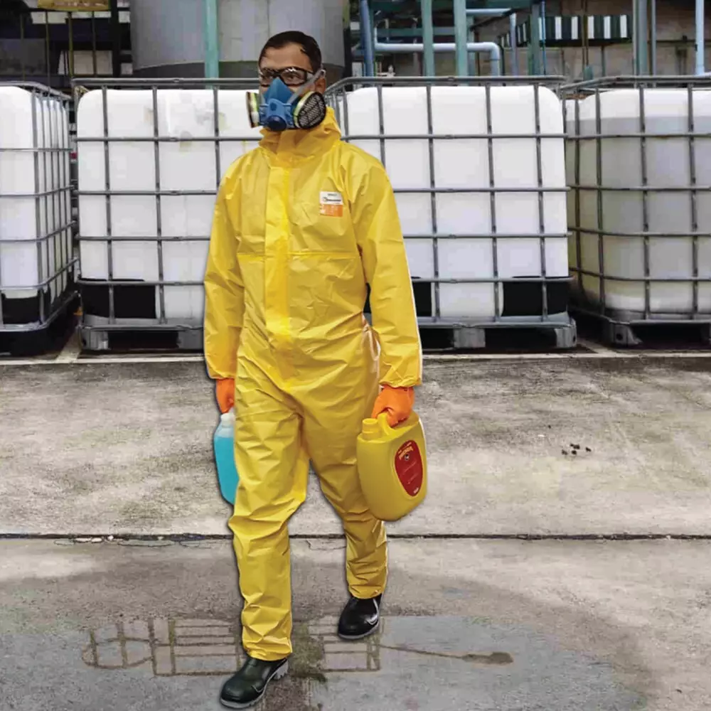 Udyogi Kem-Shield Protective Coverall Only 3 & 4 Liquid-Spray and Liquid-Jet Tight Connections Yellow Size M, KS400C