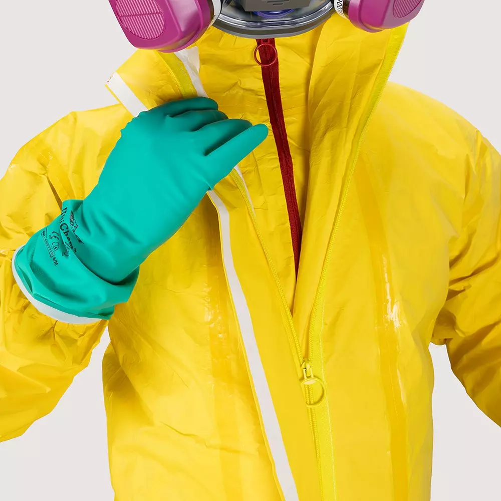Bison Life Chemiguard Protective Cloth with Double Flaps & Zipper Non Woven L Size Yellow for Hospitals & Laboratories Use
