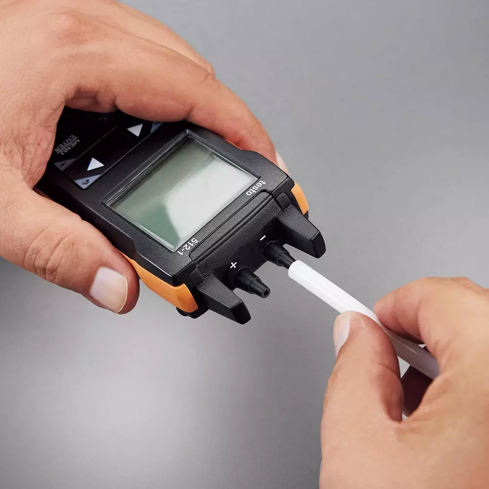 testo-anemometer-set-testo512-1-l-shaped-pitot-tube-500-mm-testo512-1-pitotset2