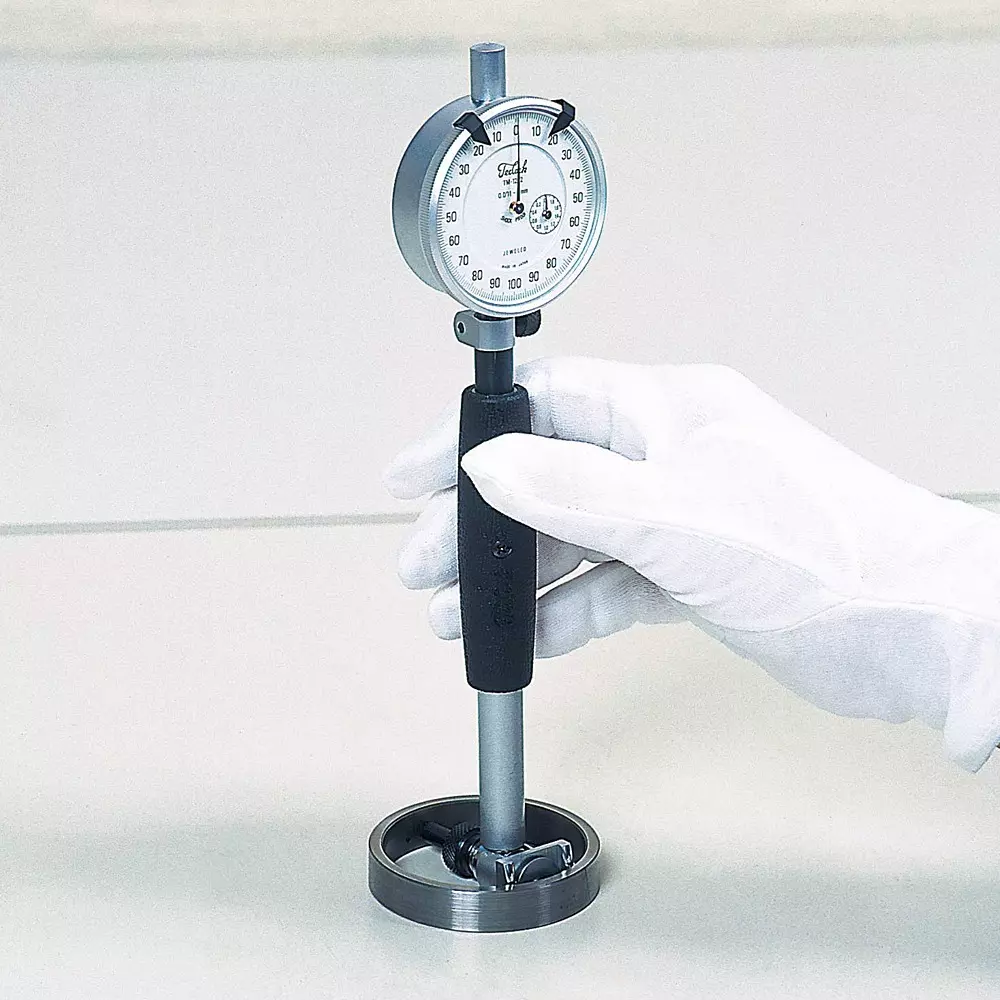 teclock-cylinder-gauge-35-to-60-mm-measuring-ranges-2-m-repeatability-20-m-adjacent-error-cc-60