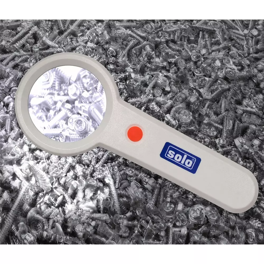 solo-rechargeable-led-magnifier-with-3-lighting-modes-67-mm-lens-dia