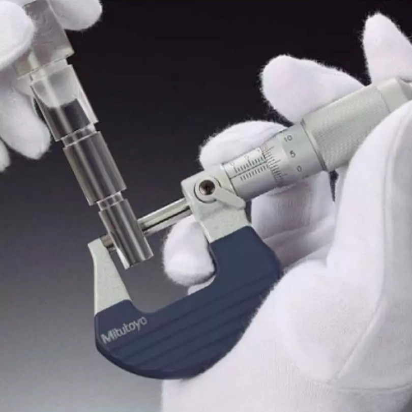 Mitutoyo Outside Micrometer with Ratchet Thimble 102 Series 0 - 1 inch (0 - 25 mm) Range, 102-717
