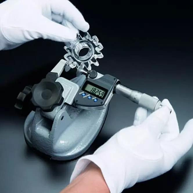 Mitutoyo Digimatic Disk Micrometer 323 Series 3 - 4 inch/76.2 - 101.6 mm Range, 323-353-30