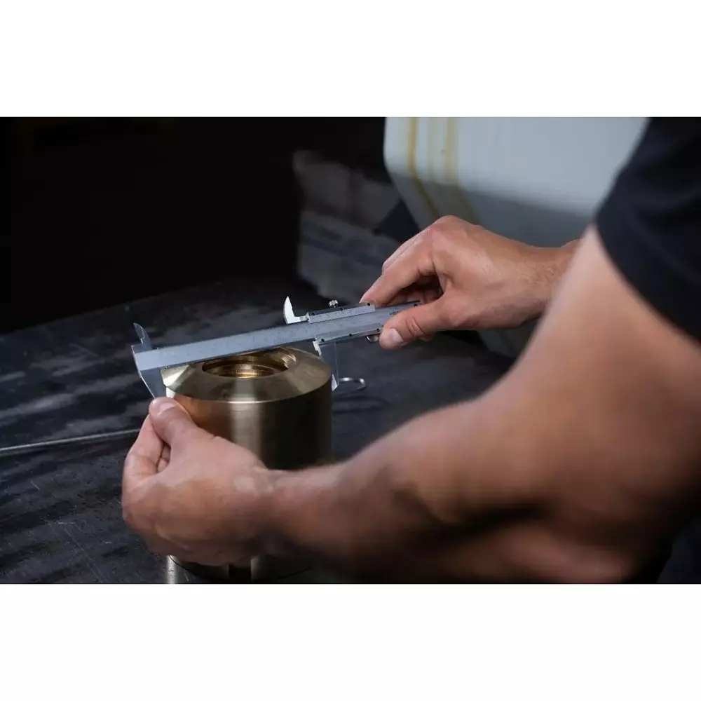 Hogert Technik Vernier Caliper 0-155 mm Measurement Range and 0.02 mm Resolution, HT4M270