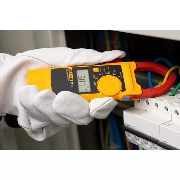 fluke-digital-acdc-clamp-meter-6000-counts-lcd-display-60-a-600-a-1000-a-range-001-a-01-a-1-a-resolution-and-2--10-2--5-2--5-accuracy-301e