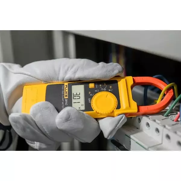 fluke-digital-clamp-meter-6000-counts-lcd-display-60-a-600-a-1000-a-range-001-a-01-a-1-a-resolution-and-2--10-2--5-2--5-accuracy-301c