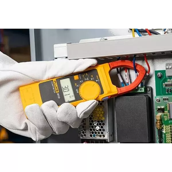 fluke-digital-acdc-clamp-meter-6000-counts-lcd-display-60-a-600-a-range-001-a-01-a-resolution-and-2--10-2--5-accuracy-301d