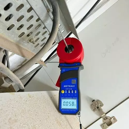 metravi-clamp-on-groundearth-resistance-testers-with-bluetooth-jaw-32-mm-measuring-range-001--1500-cet-01b