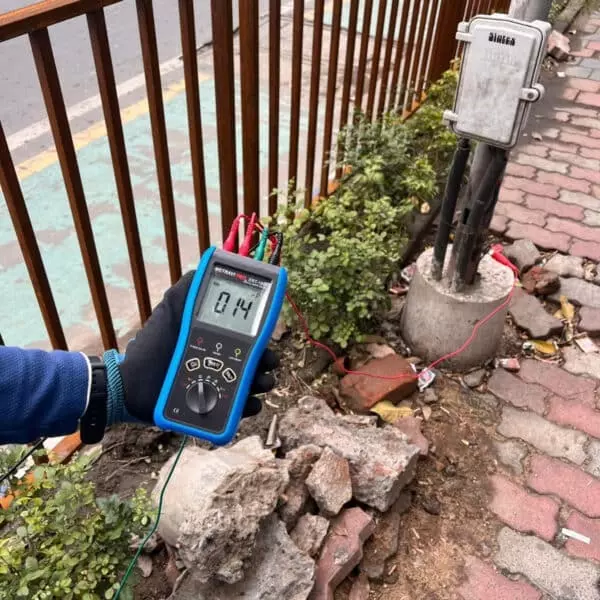 metravi-earth-resistance-and-soil-resistivity-meter-with-000--3000-k-earth-resistance-and-2-rdg-3-dgt-accuracy-pro-ert-1605