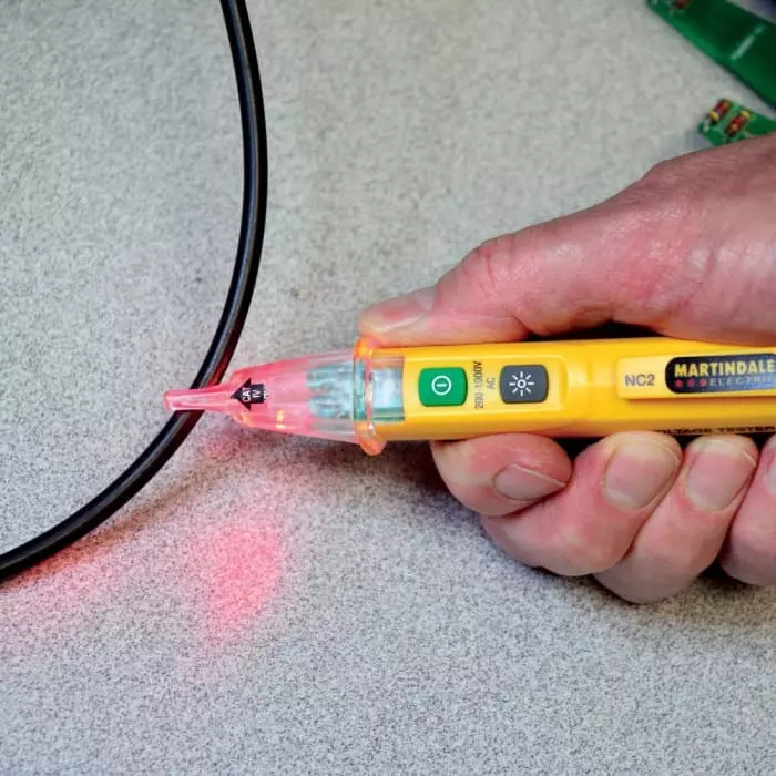 Martindale Non Contact Voltage Indicator 10mT 200 V AC to 1000 V AC With RS Calibration, NC2