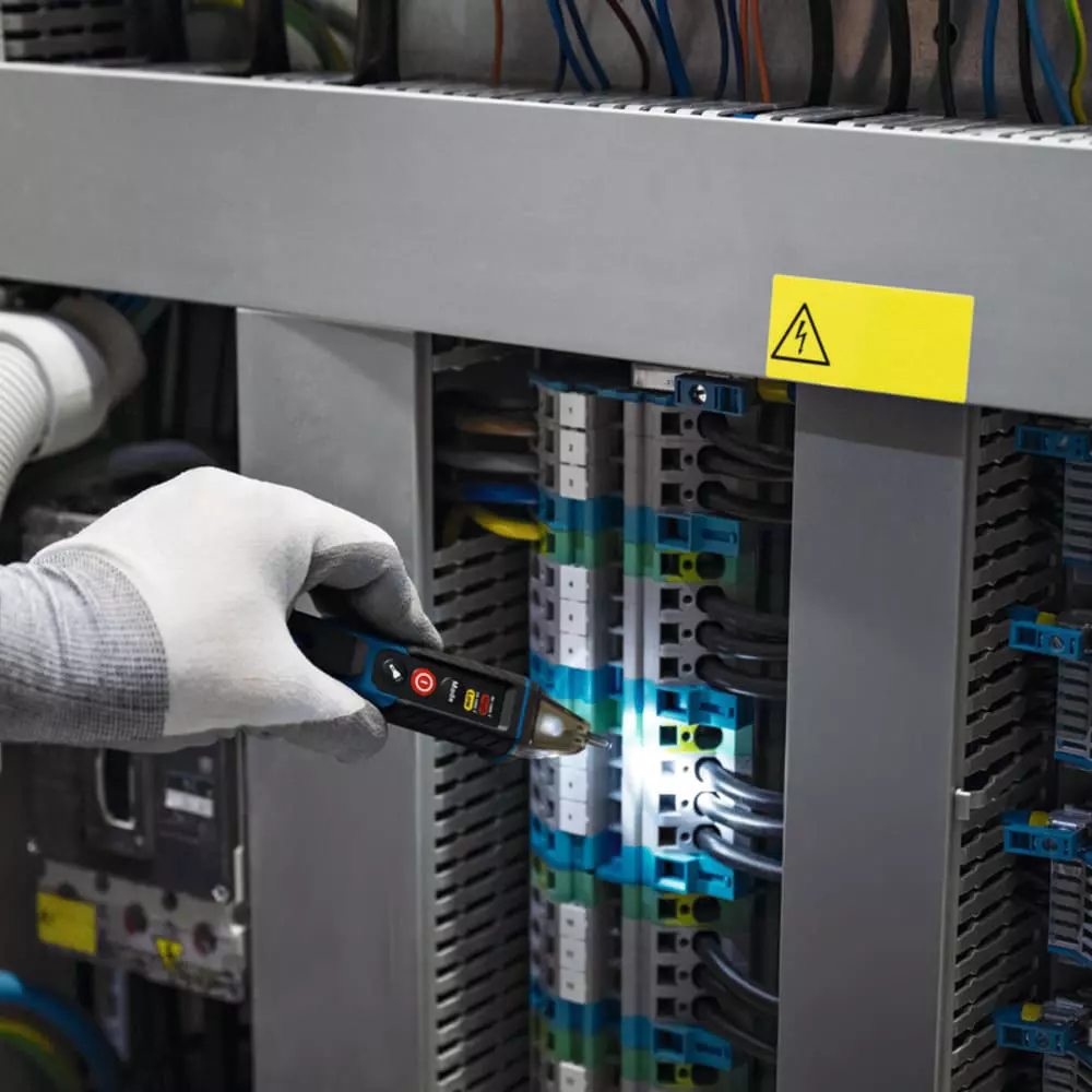 bosch-voltage-detector-gvd1000-17