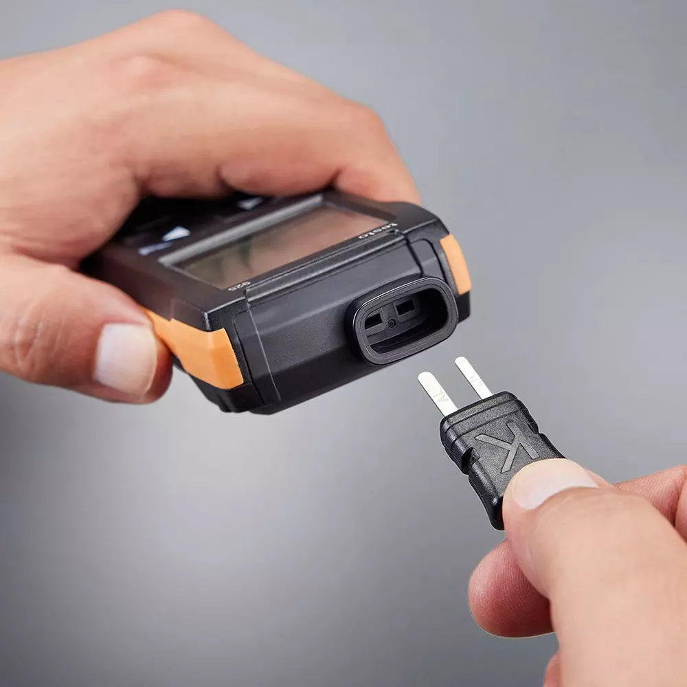 testo-thermometer-set-minimum-01c-temperature-display-testo-925-surface-set