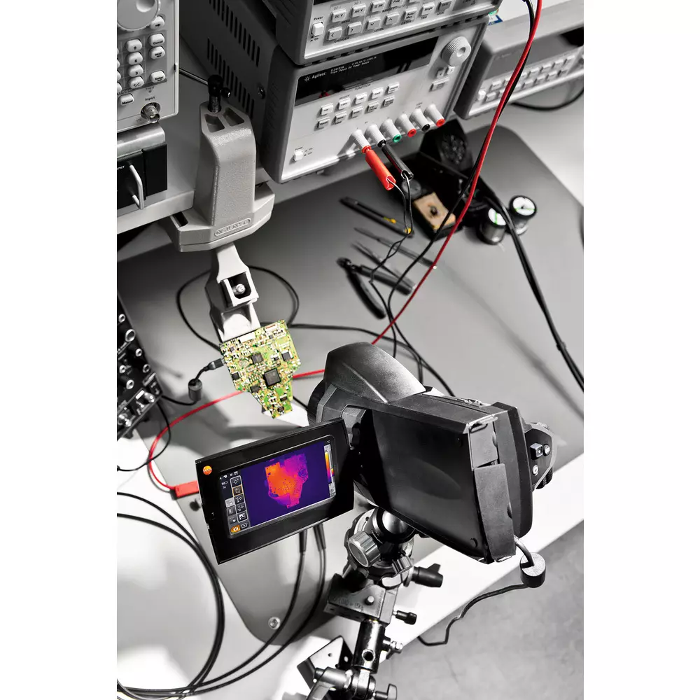 testo-thermography-camera-case-sd-card-2-gb-usb-cable-carrying-strap-included-components-body-lens-testo890x1