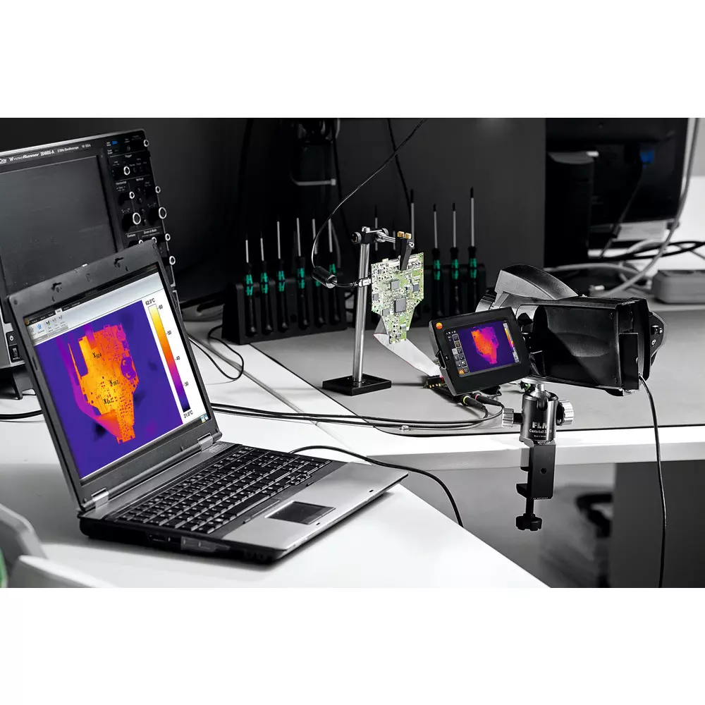 testo-thermography-camera-case-sd-card-2-gb-usb-cable-carrying-strap-included-components-body-lens-testo890x1