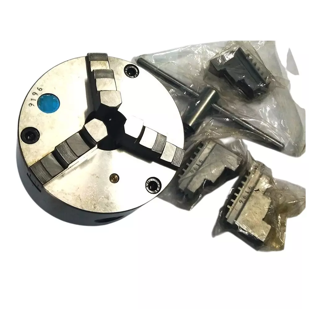 Assorts Self Centering Chuck Cast Iron Body and Tool Steel M8x3 Thread 160 mm 3 Jaws