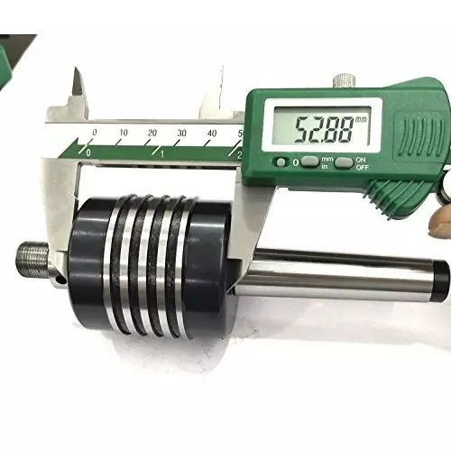 Assorts High Precision Revolving Live Center Cast Iron, & Steel 2MT Shank Self Centering Chuck 65 mm Shank Size 3 Jaw