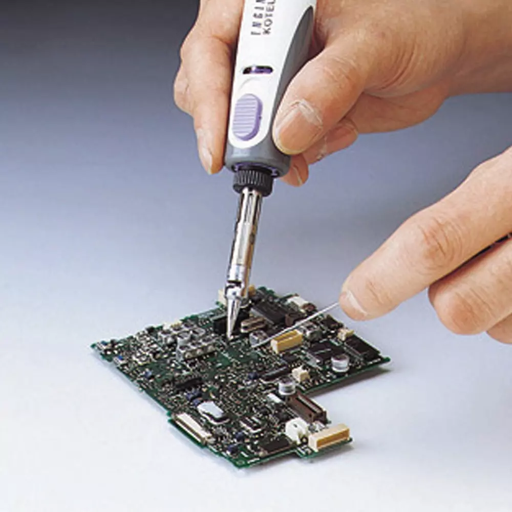 engineer-soldering-iron-tip-5238414