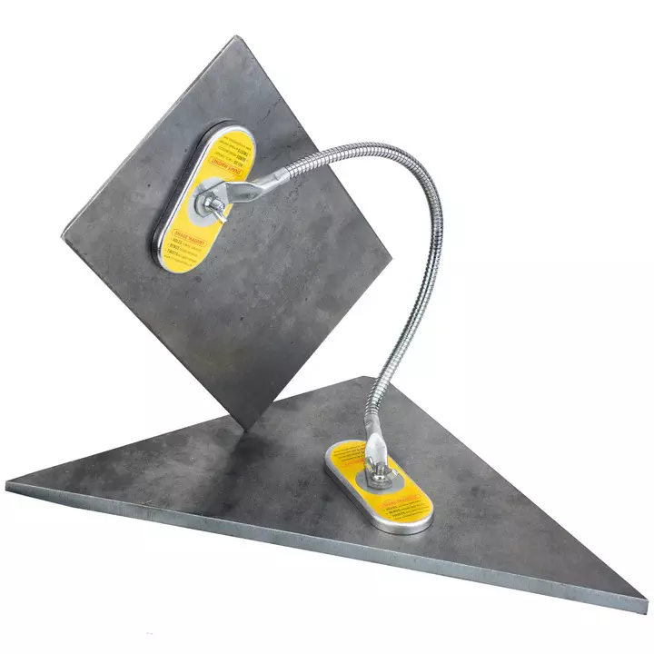 Hawk Snake Magnet With Flat Pads 457.2 mm Length for Welding & Fabrication, MFC318